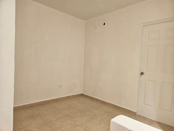 Casa en venta en Cancún poligono sur con asadores y alberca !Aptas para Infonavit.
