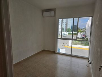 Casa en venta en Cancún poligono sur con asadores y alberca !Aptas para Infonavit.