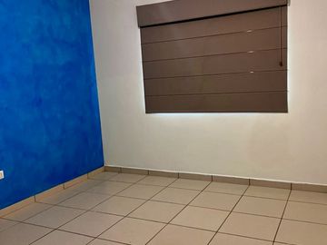 Se vende casa en privada Caucaso en Valle Alto