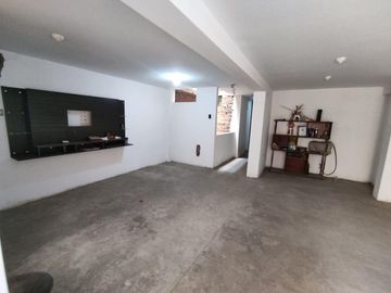 Casa en Venta ideal para inversion en San Juan de Lurigancho