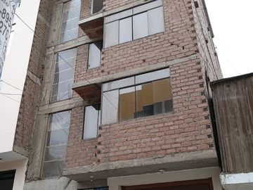 Casa en Venta ideal para inversion en San Juan de Lurigancho