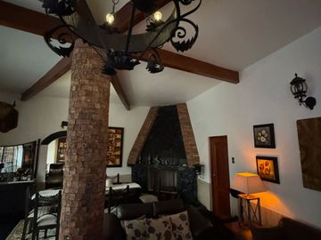 Casa en Venta en Cieneguilla – $1,300,000 USD Ideal para Eventos, Matrimonios, Fiestas Privadas y Hospedaje en Lima