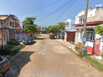 CASA DE RECUPERACIÓN BANCARIA EN CALLE PLAYA TECOLUTLA , COL. LAS OLAS, COSOLEACAQUE, VERACRUZ. ¡NO SE ACEPTAN CRÉDITOS!