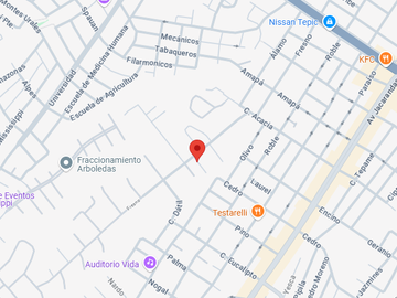 Casa ubicada en colonia Tío Baltazar Tepic Nayarit. Con 6 recamaras y 706m6. Muy cerca del Hospital General de Zona 1 IMSS.