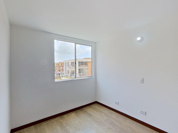 VENTA DE APARTAMENTO EN MOSQUERA, ARRAYAN DE NOVATERRA, PARQ PROPIO