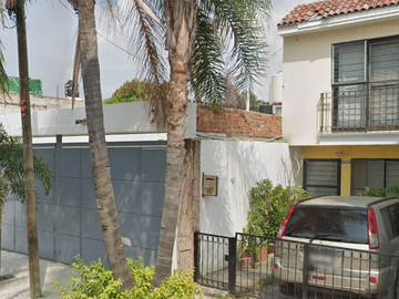 Casa en Remate Bancario en C. Volcan Malinche, Huentitan el Bajo, Guadalajara, Jal. (65% debajo de su valor comercial, solo recursos propios)