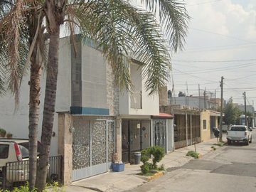 Casa en Remate Bancario en C. Volcan Malinche, Huentitan el Bajo, Guadalajara, Jal. (65% debajo de su valor comercial, solo recursos propios)
