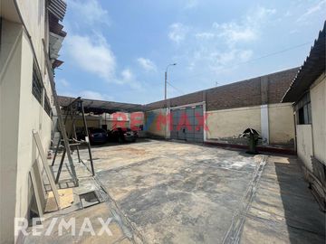 SE VENDE LOCAL DE 500M2 CERCA A LA AV. NICOLAS DUEÑAS Y ENRIQUE MEIIGS