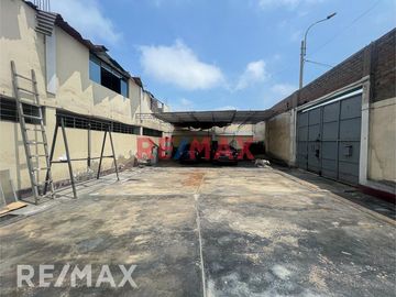 SE VENDE LOCAL DE 500M2 CERCA A LA AV. NICOLAS DUEÑAS Y ENRIQUE MEIIGS