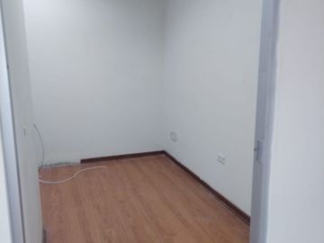 VENTA OFICINA EDIFICIO QUBO AV. MANUEL OLGUIN SURCO