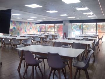 VENTA OFICINA EDIFICIO QUBO AV. MANUEL OLGUIN SURCO