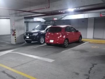 VENTA OFICINA EDIFICIO QUBO AV. MANUEL OLGUIN SURCO