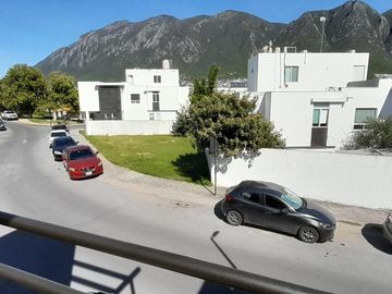 CASA EN VENTA EN CARRETERA NACIONAL, MONTERREY N.L