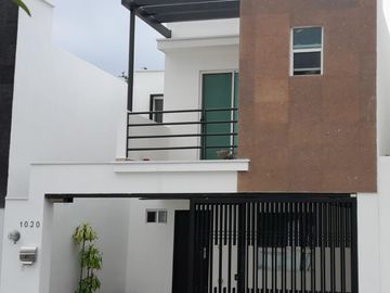 CASA EN VENTA EN CARRETERA NACIONAL, MONTERREY N.L