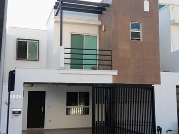 CASA EN VENTA EN CARRETERA NACIONAL, MONTERREY N.L