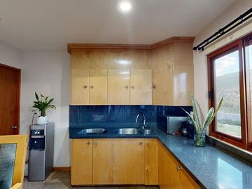 RR_1296. Casa en Venta en Club de Golf La Loma con Piso Radiante en toda la casa. (Climatiza el piso).