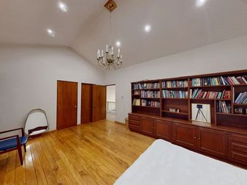 RR_1296. Casa en Venta en Club de Golf La Loma con Piso Radiante en toda la casa. (Climatiza el piso).