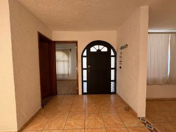 CASA EN VENTA EN TEJEDA QUERÉTARO DE  DOS PLANTAS
