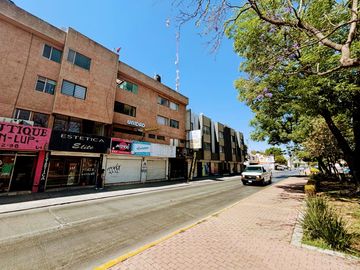Oficina en Venta en León Moderno – Ubicación Estratégica en Edificio de Consultorios