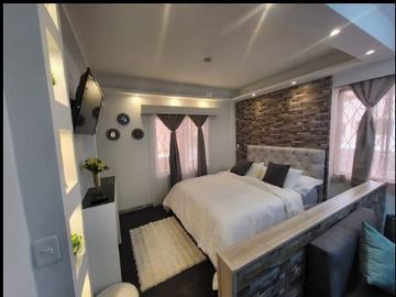 VENTA SUITE AMOBLADA REMODELADA AIRBNB PARQUEADERO Y BODEGA