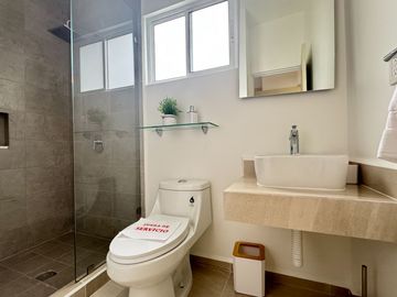 Invierte en Ciudad Mayakoba: casa en privada con acceso controlado