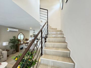 Invierte en Ciudad Mayakoba: casa en privada con acceso controlado