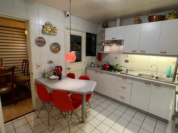 Se vende casa en Condominio a. Fernando Castillo Velasco, La Reina