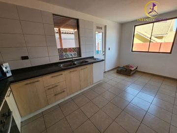 Hermosa Casa Alto el Manzano Til- Til.