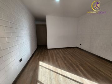 Hermosa Casa Alto el Manzano Til- Til.