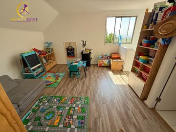 Hermosa Casa Alto el Manzano Til- Til.