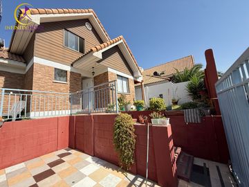 Hermosa Casa Alto el Manzano Til- Til.