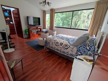 Amplia Casa en Venta con Jardín. Lomas Verdes 3a Sección