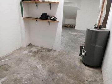 Amplia Casa en Venta con Jardín. Lomas Verdes 3a Sección