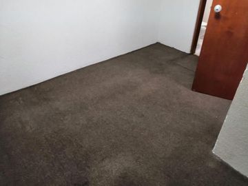 Amplia Casa en Venta con Jardín. Lomas Verdes 3a Sección
