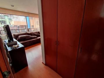 Amplia Casa en Venta con Jardín. Lomas Verdes 3a Sección