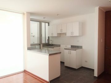Venta De Departamento En Surco ,Con Cochera, Depósito