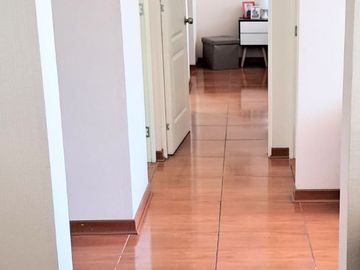Venta De Departamento En Surco ,Con Cochera, Depósito