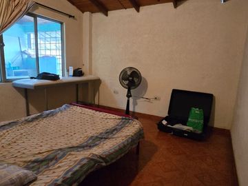 SE VENDE CASA DE TRES PISOS INDEPENDIENTES EN EL BARRIO ARANJUEZ, CALI.