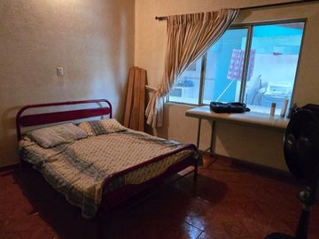 SE VENDE CASA DE TRES PISOS INDEPENDIENTES EN EL BARRIO ARANJUEZ, CALI.