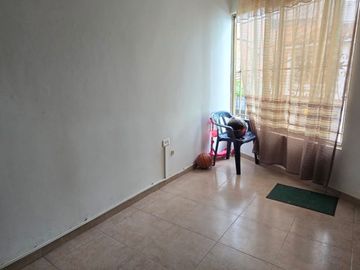SE VENDE CASA DE TRES PISOS INDEPENDIENTES EN EL BARRIO ARANJUEZ, CALI.
