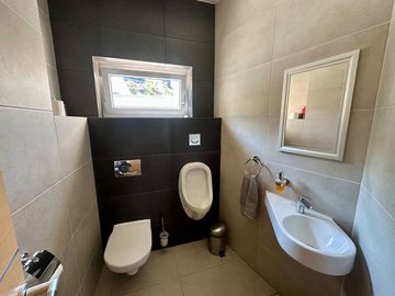 LAS CAÑADAS CASA EN VENTA CON HERMOSA VISTA A 3 MIN DEL COLEGIO