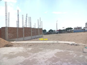 ¡Terreno en Venta en Condominio El Sol de Trujillo- Salaverry. 125m2 Frente a Parque!