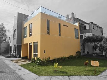 En Venta Casa En Esquina Dentro De Condominio Privado En Campiña De Moche (aipanaque)