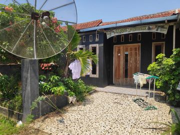 Rumah Pinggir Jalan Raya Nasional III Labuan Pandeglang