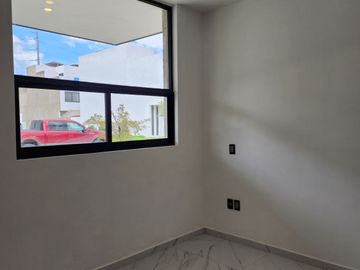 Casa nueva en venta en Parques Vallarta dentro de coto