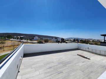 Casa nueva en venta en Parques Vallarta dentro de coto
