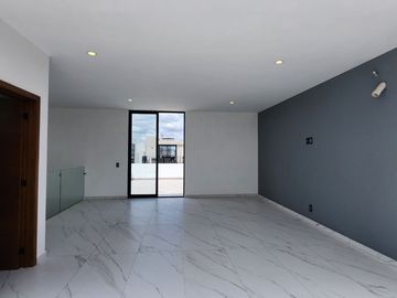 Casa nueva en venta en Parques Vallarta dentro de coto