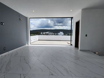 Casa nueva en venta en Parques Vallarta dentro de coto