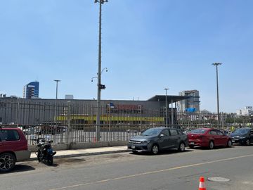 Depa con áreas comunes a espaldas de Open Plaza
