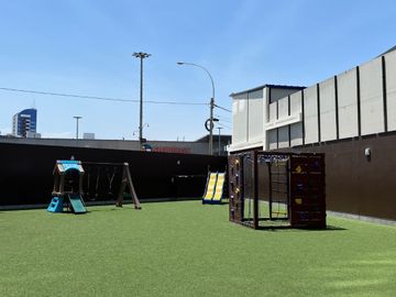 Depa con áreas comunes a espaldas de Open Plaza
